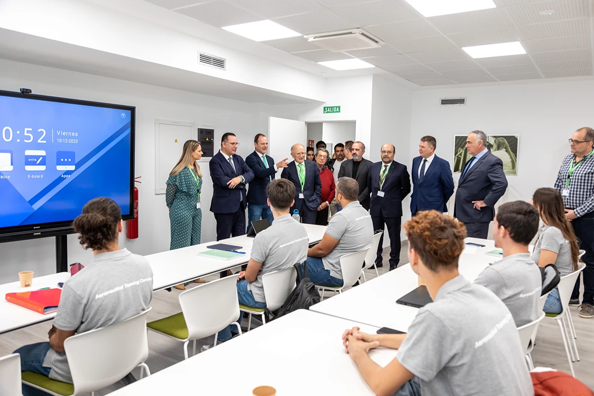 Un momento de la presentacin de Aeronautical Training Canarias. Foto: Binter